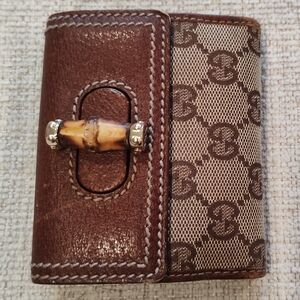Vintage Gucci Women's Clasp Wallet Bi-Fold Brown / Beige Leather w/ Change Purse